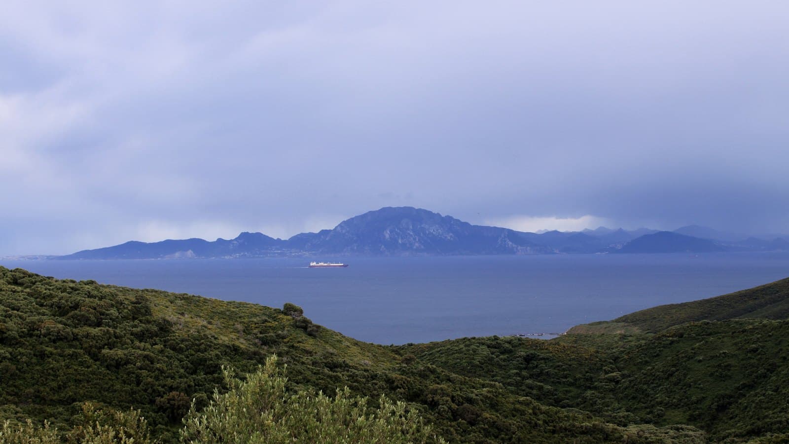 Estrecho de Gibraltar desde Algeciras. File photograph.
